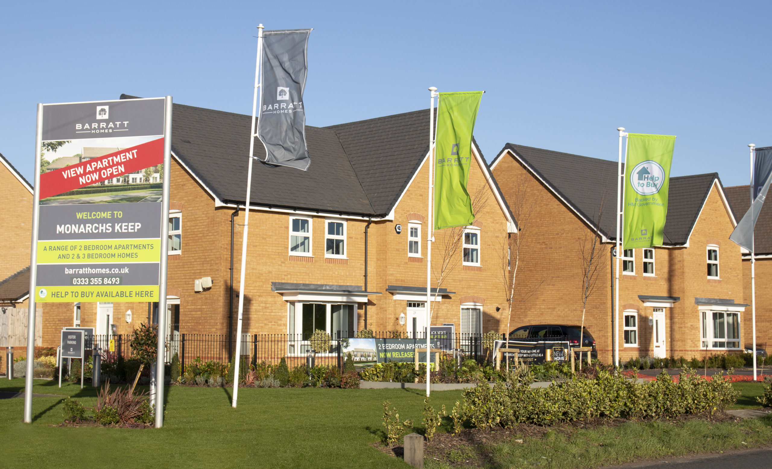 Commercial new build electrician